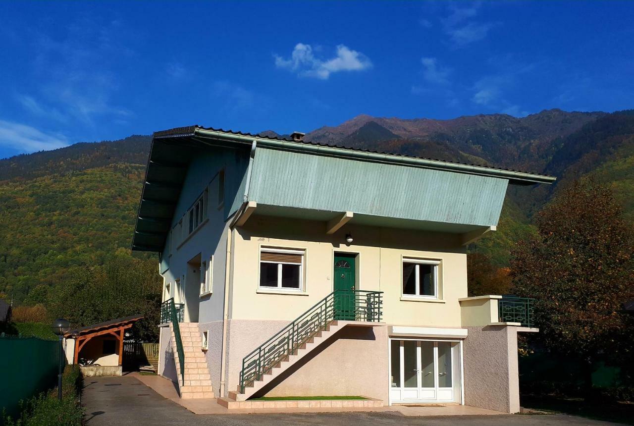 Ferienwohnung Logis Du Clos Des Chevaliers De Malte Aiguebelle Exterior foto